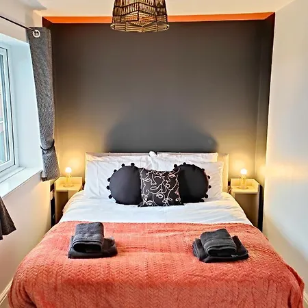 Carvetii - Phoenix House - Near Hospital, Max 8 Ppl Lejlighed *