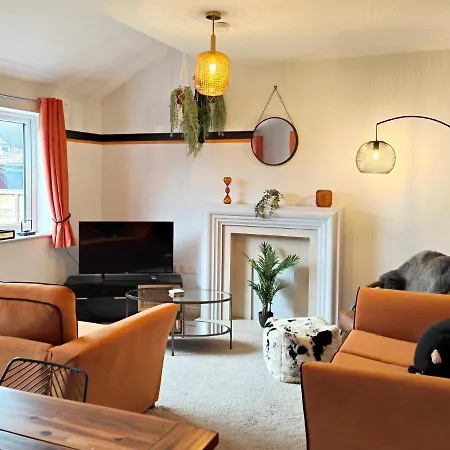 Apartman Carvetii - Phoenix House - Near Hospital, Max 8 Ppl *