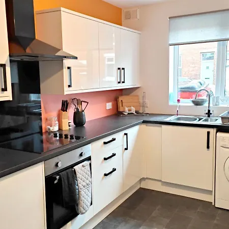 Apartman Carvetii - Phoenix House - Near Hospital, Max 8 Ppl