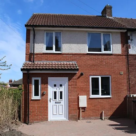 Apartman Carvetii - Phoenix House - Near Hospital, Max 8 Ppl Carlisle