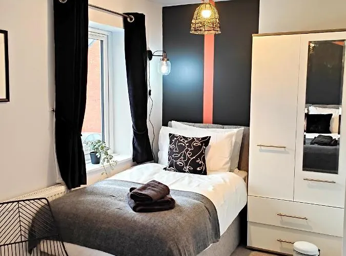 Carvetii - Phoenix House - Near Hospital, Max 8 Ppl